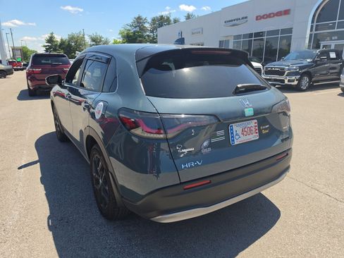 Used 2025 Honda HR-V Sport image 4