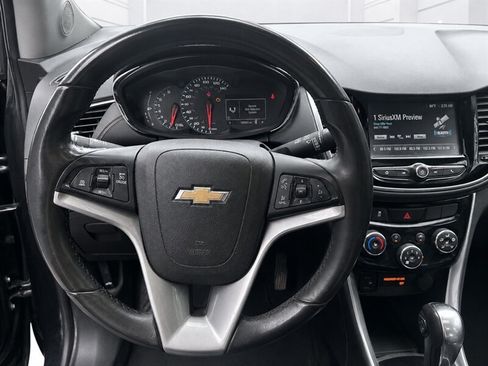 Used 2017 Chevrolet Trax Premier AWD/4WD image 10