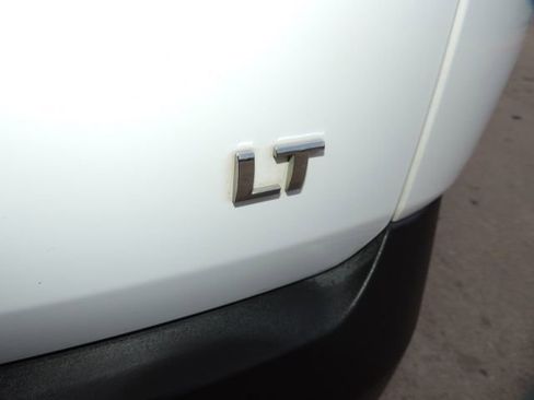 Used 2018 Chevrolet Traverse LT image 24