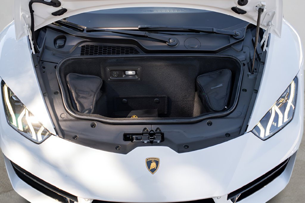 Used 2019 Lamborghini Huracan LP 580-2 RWD image 36