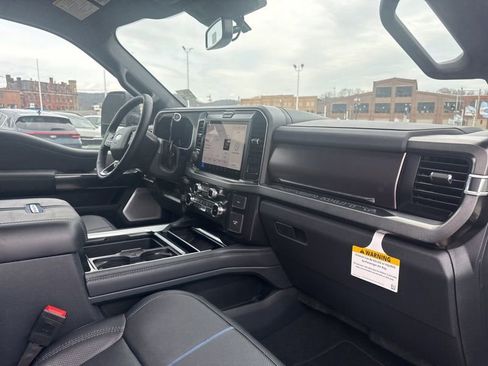 New 2026 Ford F250 Platinum image 16