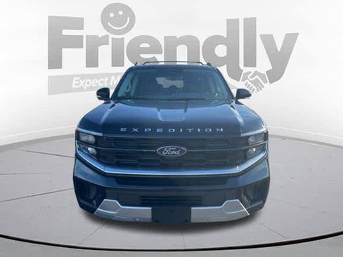 New 2025 Ford Expedition Max Platinum w/ Driver's Package image 2