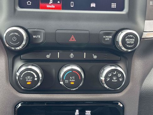 Used 2023 RAM 1500 Big Horn AWD/4WD image 19