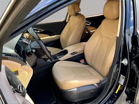 Used 2013 Hyundai Azera FWD image 8
