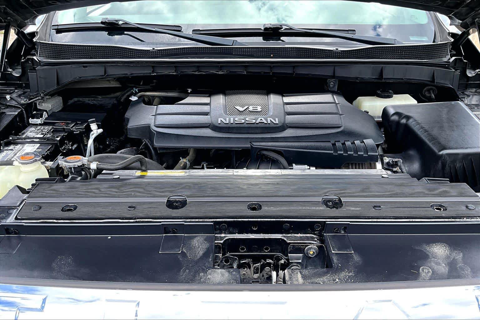 Used 2017 Nissan Titan SV RWD image 32