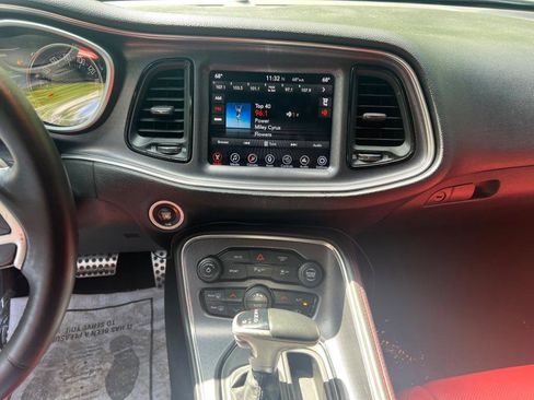 Used 2017 Dodge Challenger R/T Plus image 26