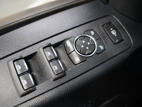 Used 2017 Ford F350 Lariat w/ Chrome Package image 27