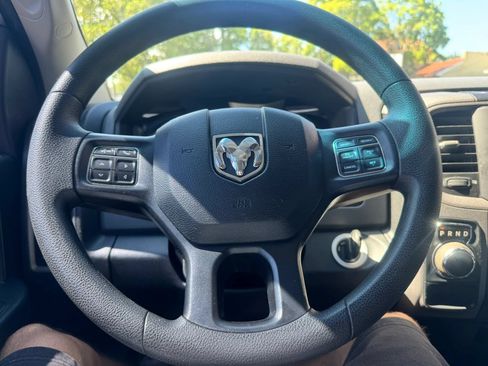 Used 2017 RAM 1500 Express w/ Express Value Package RWD image 26