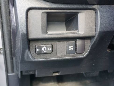 Used 2018 Toyota Tacoma SR5 RWD image 25