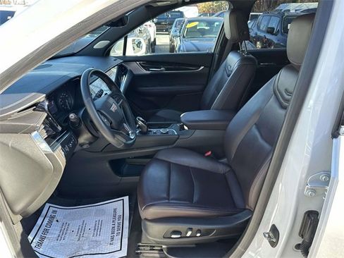 Used 2020 Cadillac XT6 Premium Luxury image 17