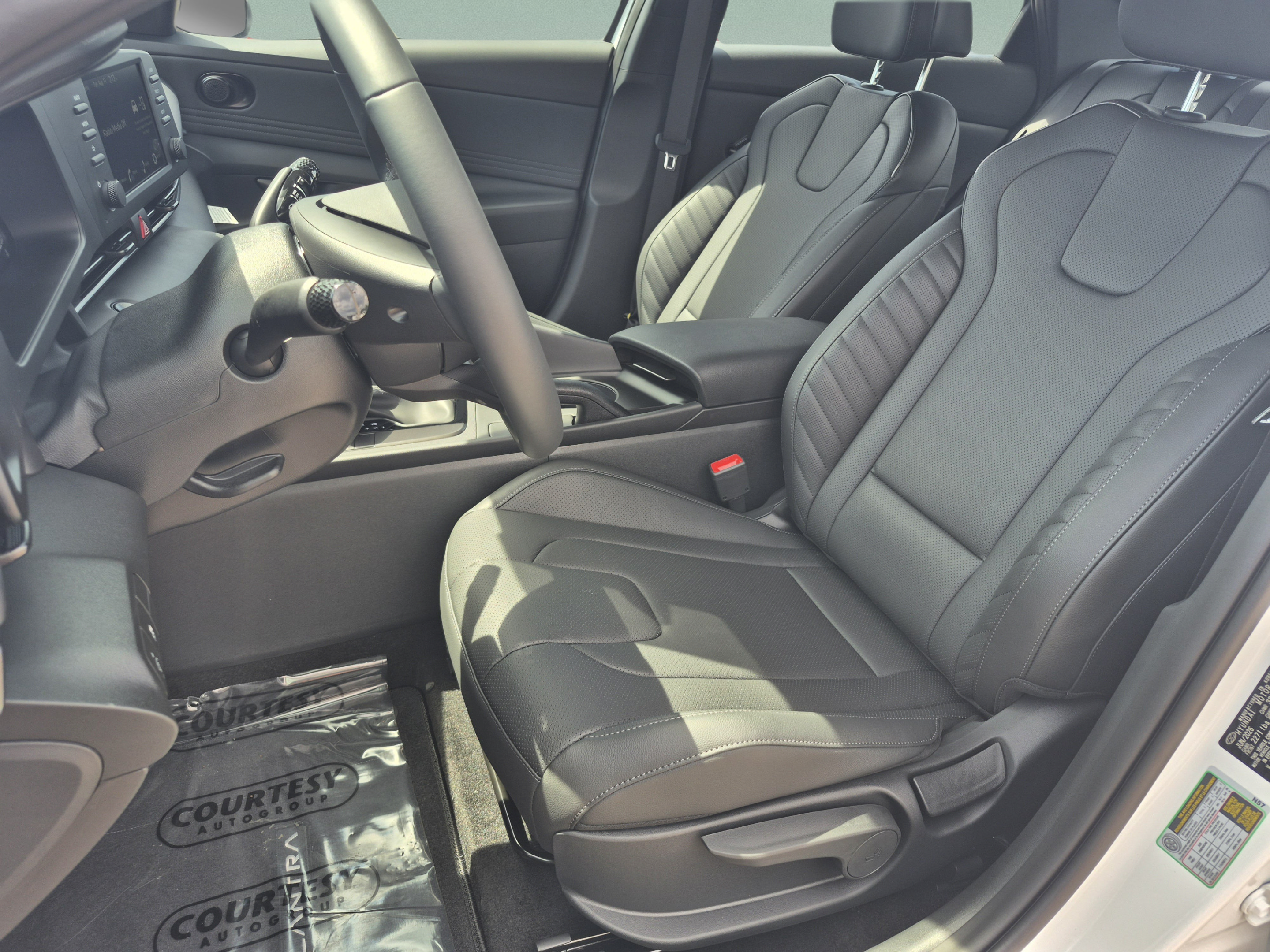 New 2026 Hyundai Elantra SEL Sport FWD image 18
