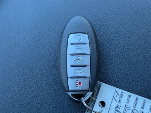 Used 2024 INFINITI QX80 Sensory AWD/4WD image 35