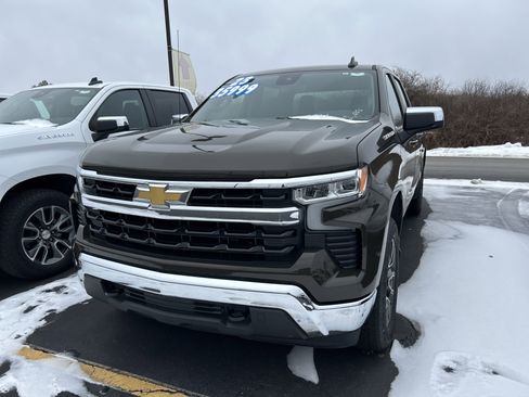 Used 2023 Chevrolet Silverado 1500 LT image 3