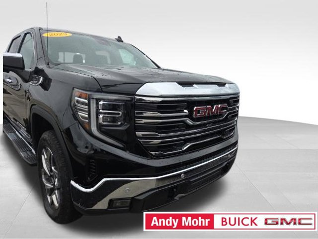 Used 2023 GMC Sierra 1500 SLT w/ SLT Premium Plus Package AWD/4WD image 2