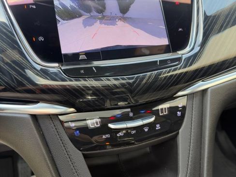Used 2023 Cadillac XT6 Premium Luxury w/ LPO, Floor Liner Package AWD/4WD image 21