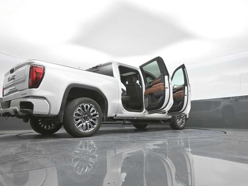 Used 2025 GMC Sierra 1500 Denali Ultimate AWD/4WD image 44