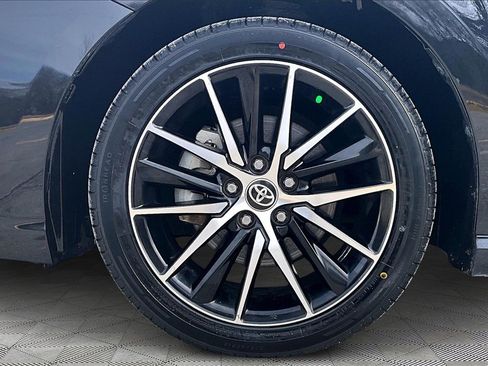 Used 2023 Toyota Camry SE image 9