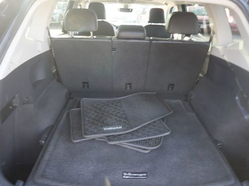 Used 2020 Volkswagen Tiguan SEL image 23