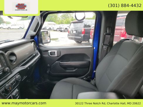 Used 2019 Jeep Wrangler Sport AWD/4WD image 13