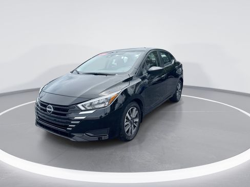 Used 2025 Nissan Versa SV w/ Trunk Package FWD image 8