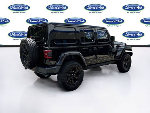 Used 2021 Jeep Wrangler Unlimited Sahara AWD/4WD image 7