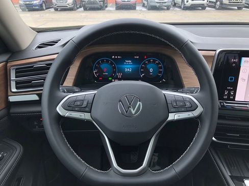 New 2026 Volkswagen Atlas SE image 18