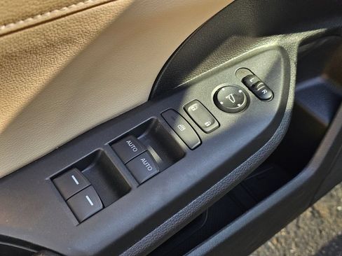 Used 2019 Honda Civic EX-L image 22