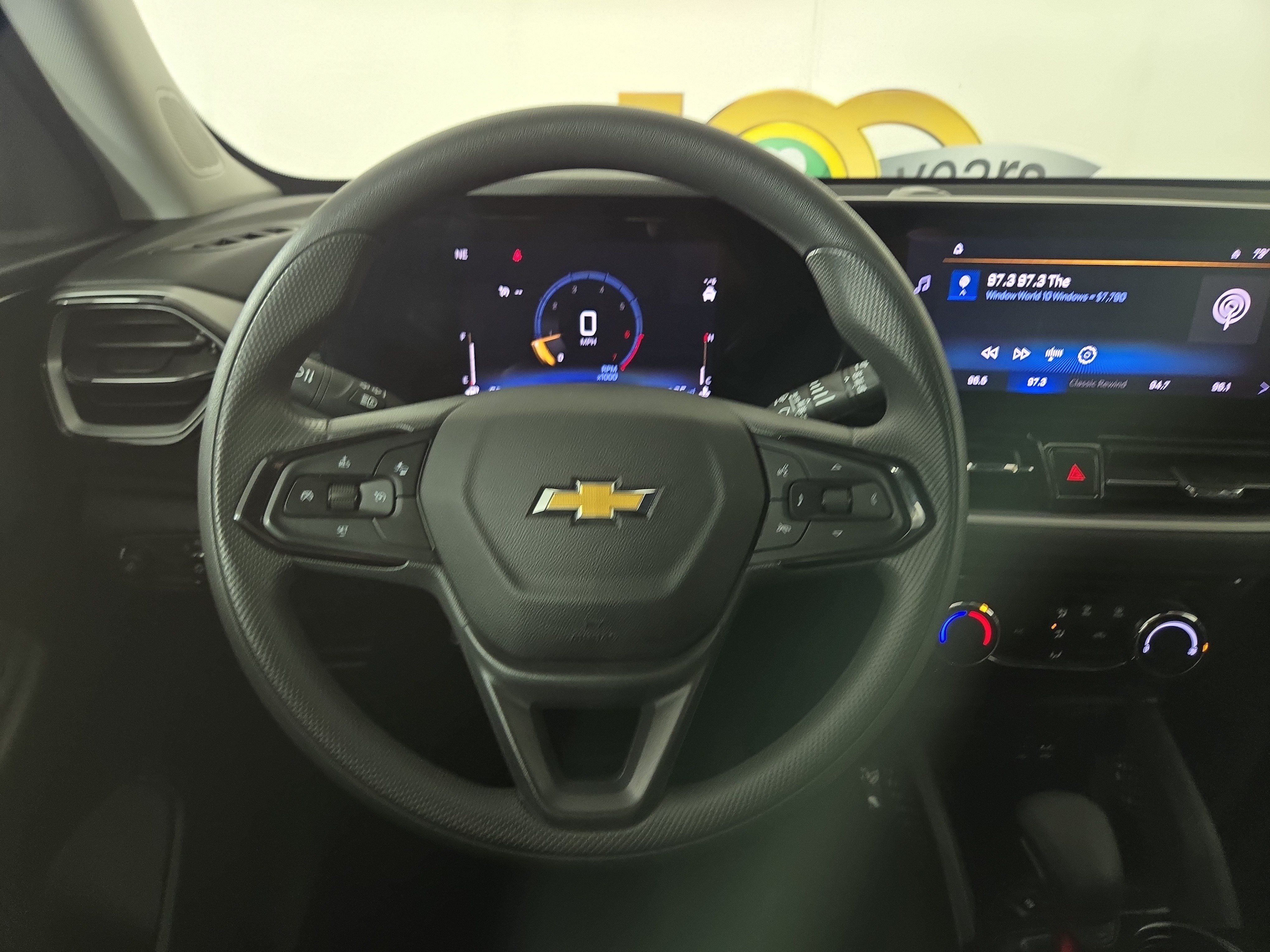 Used 2025 Chevrolet TrailBlazer LT FWD image 14