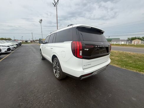 Used 2025 Ford Expedition Platinum w/ Platinum Ultimate Package AWD/4WD image 5
