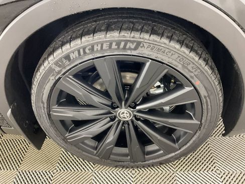 New 2026 Toyota Crown Nightshade image 10