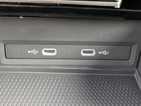 New 2026 Volkswagen Atlas Cross Sport SEL R-Line image 23