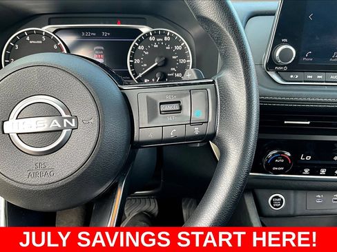 Used 2023 Nissan Rogue SV FWD image 16