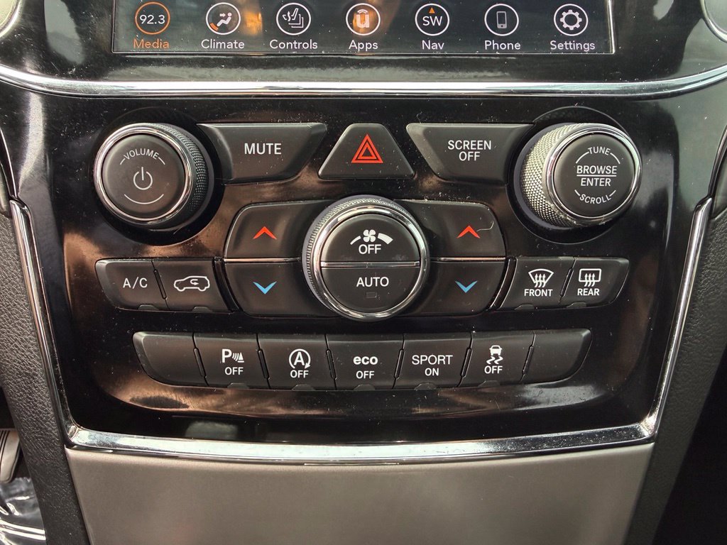 Used 2020 Jeep Grand Cherokee Altitude AWD/4WD image 33
