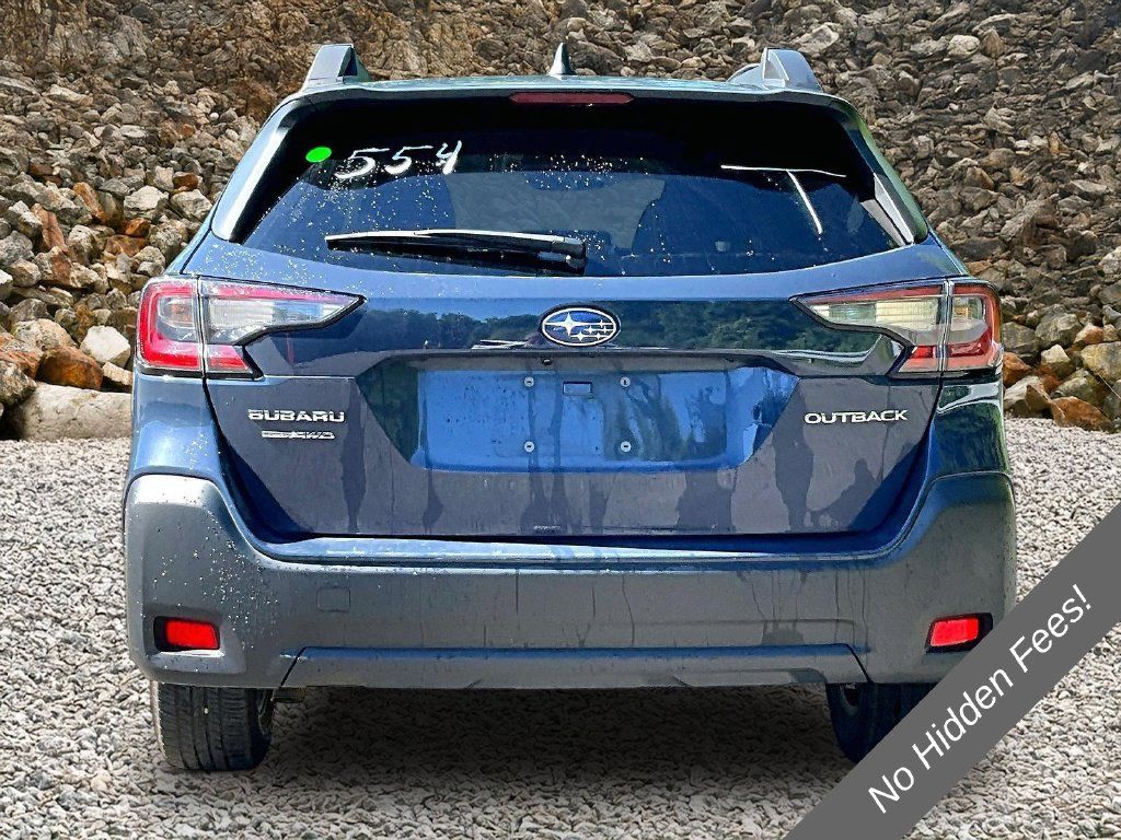 Used 2023 Subaru Outback Premium AWD/4WD image 4