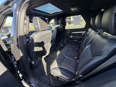 Used 2020 Land Rover Discovery Landmark AWD/4WD image 15