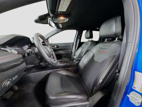 Used 2024 Jeep Compass Trailhawk AWD/4WD image 12