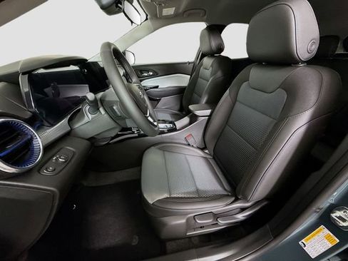 New 2026 Chevrolet Trax LT w/ Driver Confidence Package FWD image 21