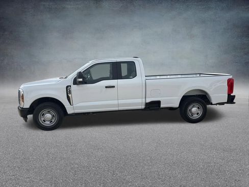 Used 2024 Ford F350 XL RWD image 2