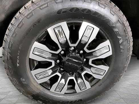 Used 2024 GMC Sierra 2500 Denali w/ Denali Reserve Package image 32