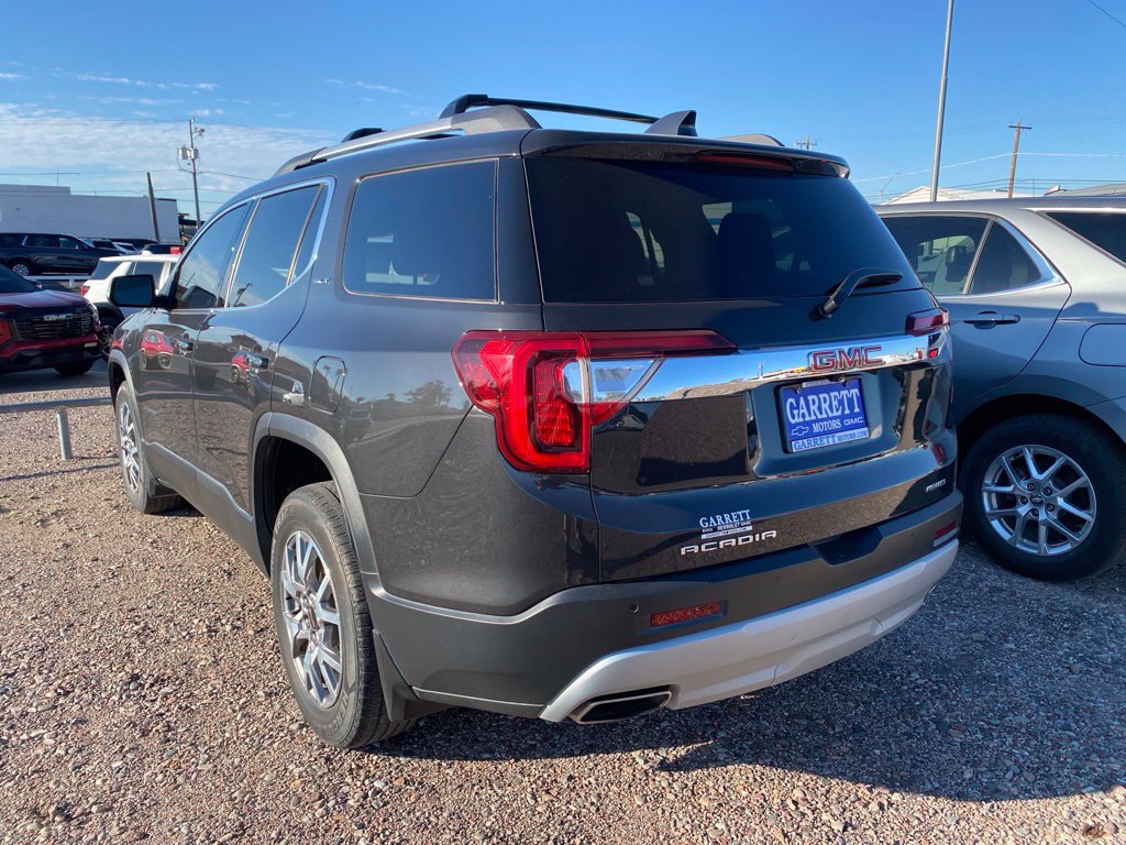 Used 2020 GMC Acadia SLT w/ LPO, Adventure Package AWD/4WD image 3