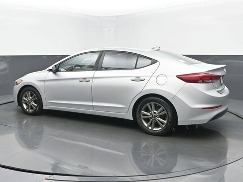 Used 2018 Hyundai Elantra SEL image 3