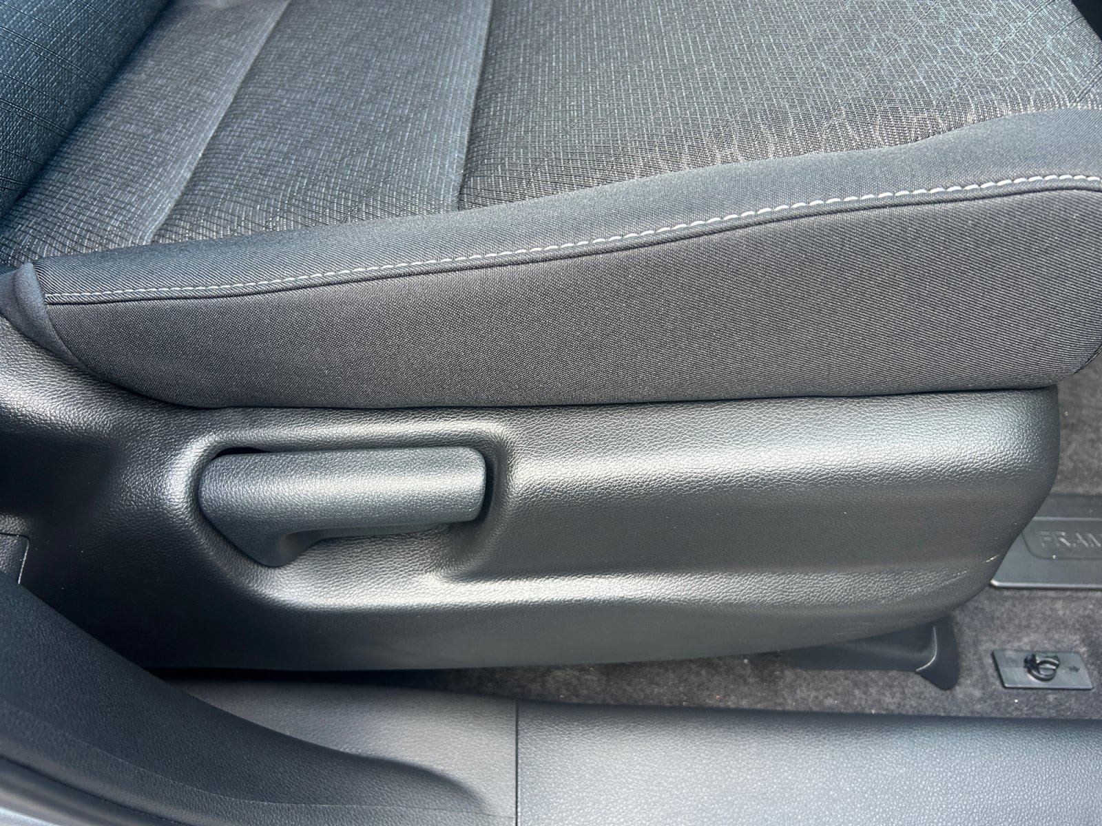 Used 2025 Honda Ridgeline Sport image 32