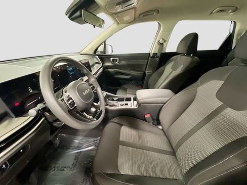 Certified 2024 Kia Sorento LX image 19