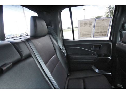 Used 2025 Honda Ridgeline Black Edition image 12