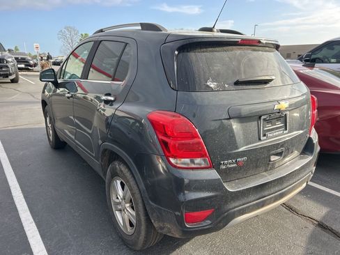 Used 2018 Chevrolet Trax LT w/ LT Convenience Package image 7