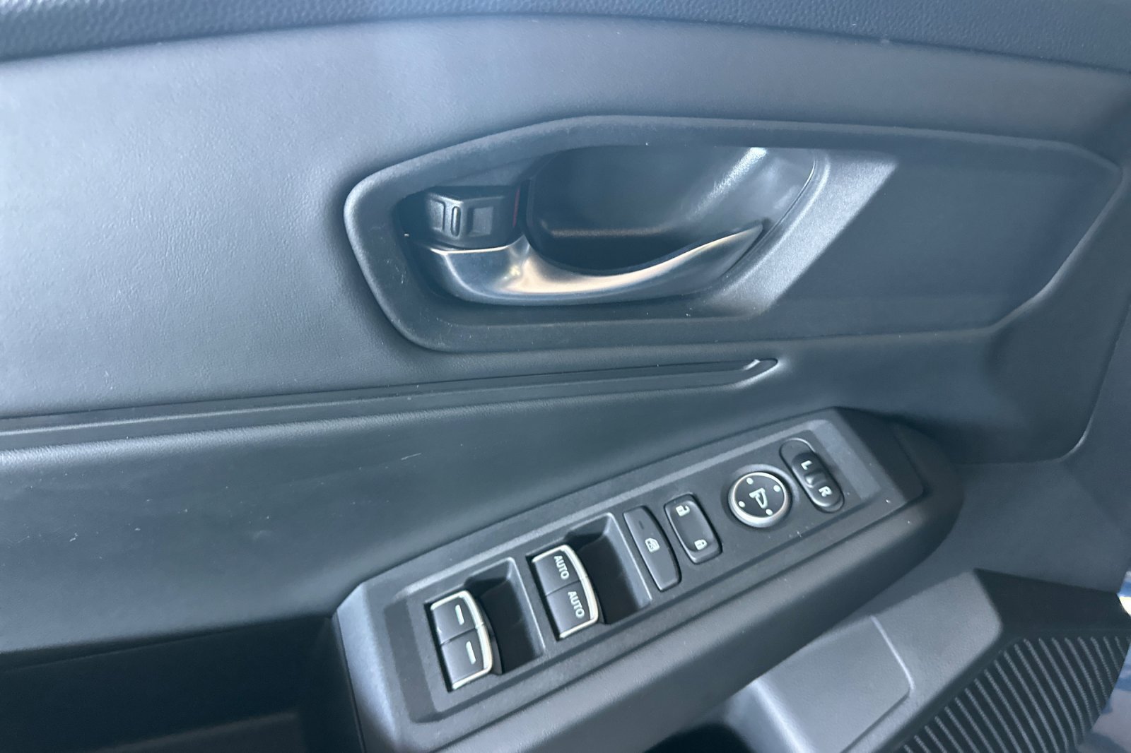 Used 2023 Honda Accord EX image 10