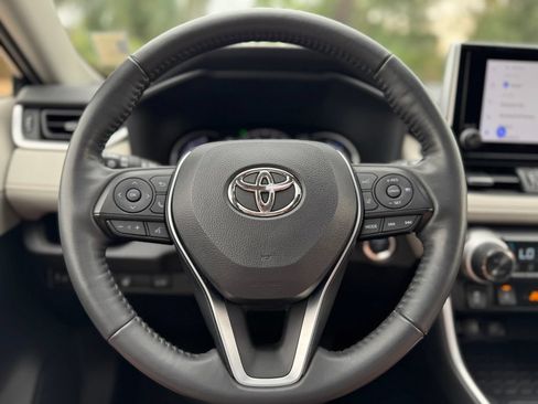 Used 2024 Toyota RAV4 XLE Premium w/ Weather Package AWD/4WD image 15