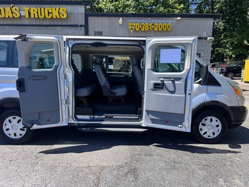Used 2016 Ford Transit 350 XLT RWD image 19