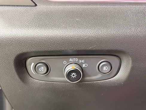 Used 2020 Chevrolet Traverse LT FWD image 43
