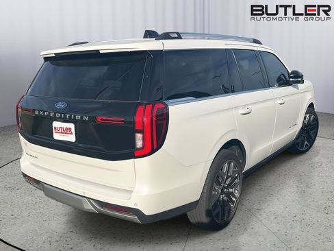 Used 2025 Ford Expedition Platinum w/ Platinum Ultimate Package image 10